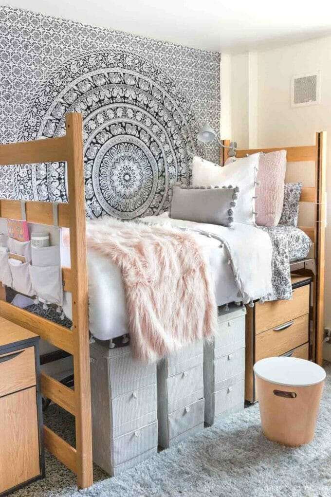 23 Dorm Room Essentials for Girls