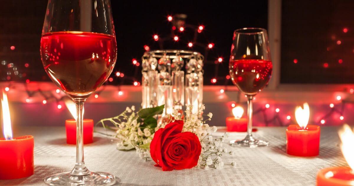 romantic candelight dinner